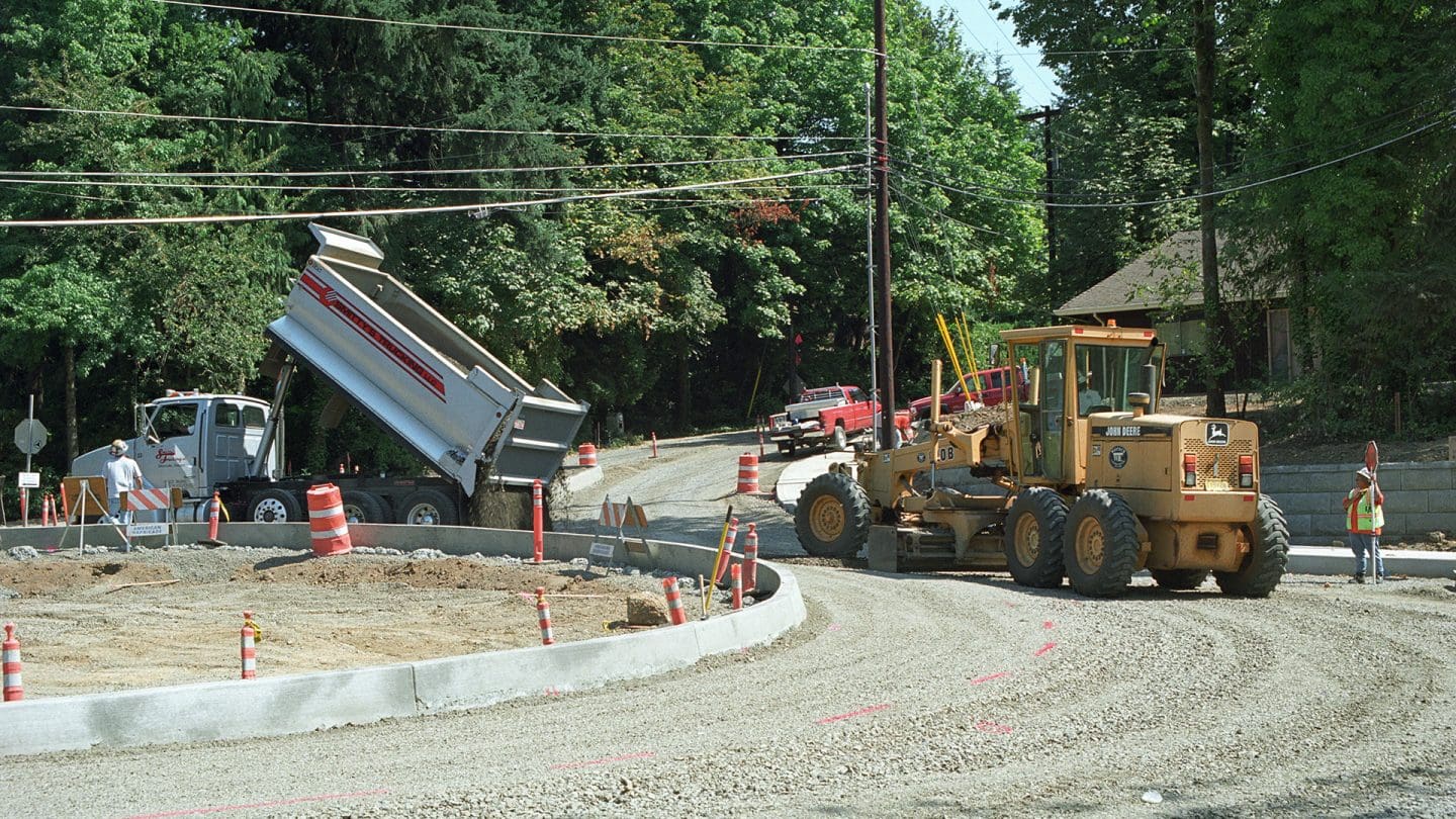 Terwiliger Palater Roundabout in Portland