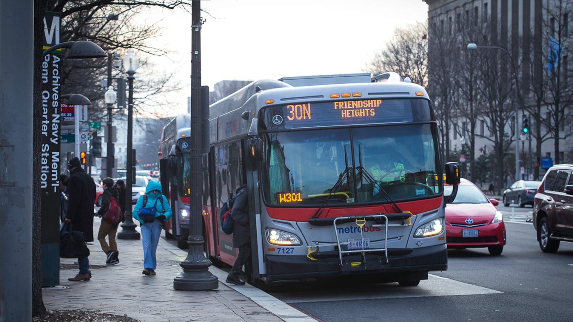 The Pros and Cons of Cashless Public Transit Fares