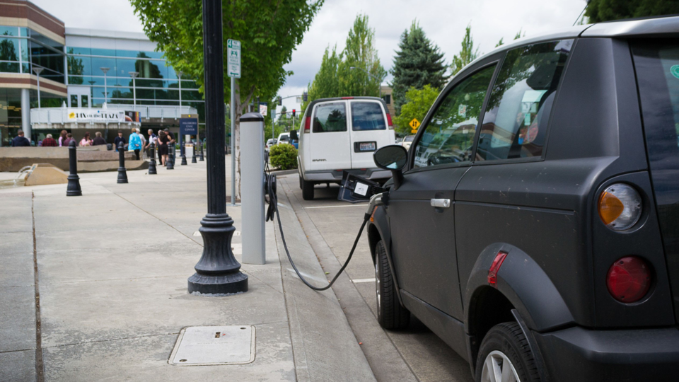 Electric vehicle charging stations in Hillsboro, Oregon